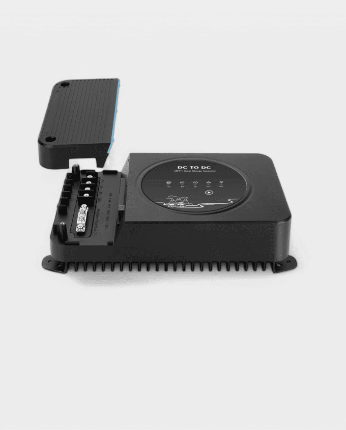 30A 12V/24V Dual Input DC-DC Battery Charger with MPPT - Image 3