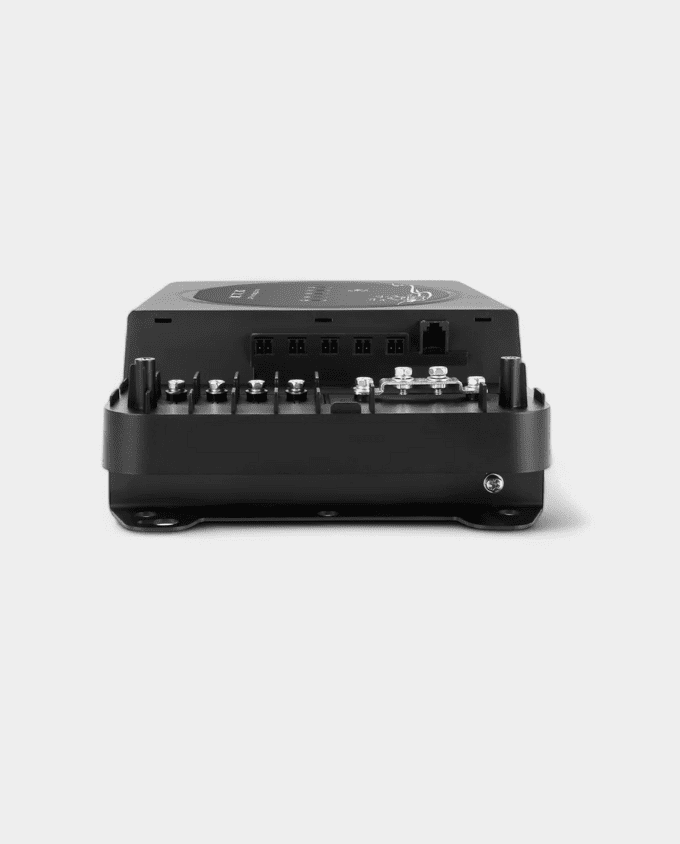 30A 12V/24V Dual Input DC-DC Battery Charger with MPPT - Image 6